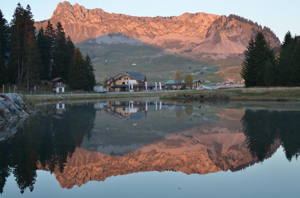 Chalet Hotel Vaccapark Le Praz de Lys Exterior foto